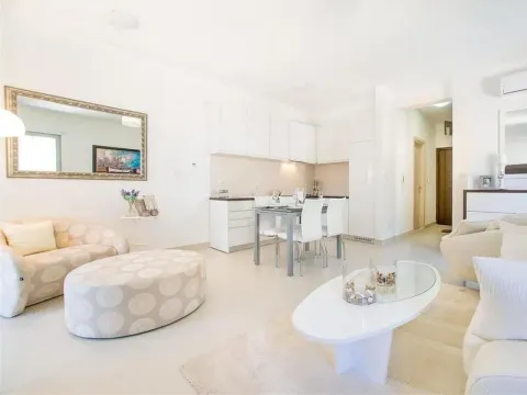 Sale, apartment, 56m², Kotor, Crna Gora - image 5