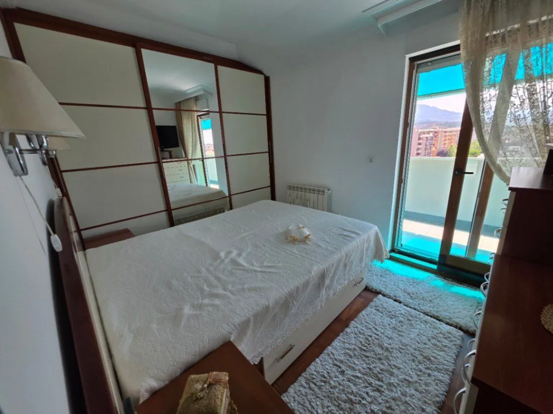 Prodaja, trosoban stan, 130m², Stari Aerodrom, Podgorica