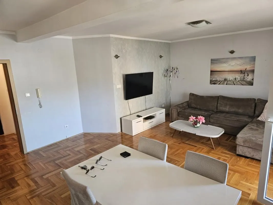 Prodaja, dvosoban stan, 76m², Zagorič, Podgorica