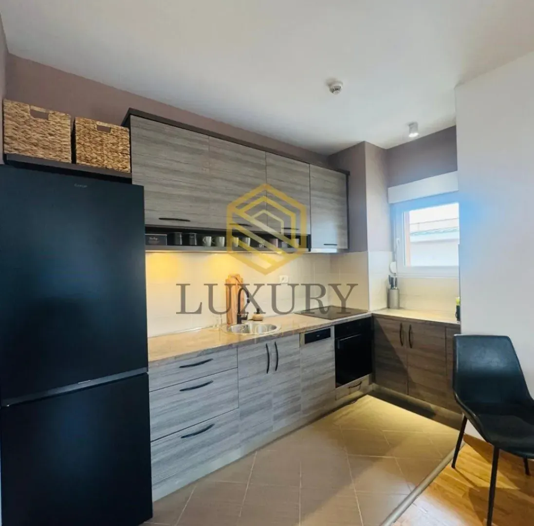 Izdavanje, jednosoban stan, 53m², City Kvart, Podgorica