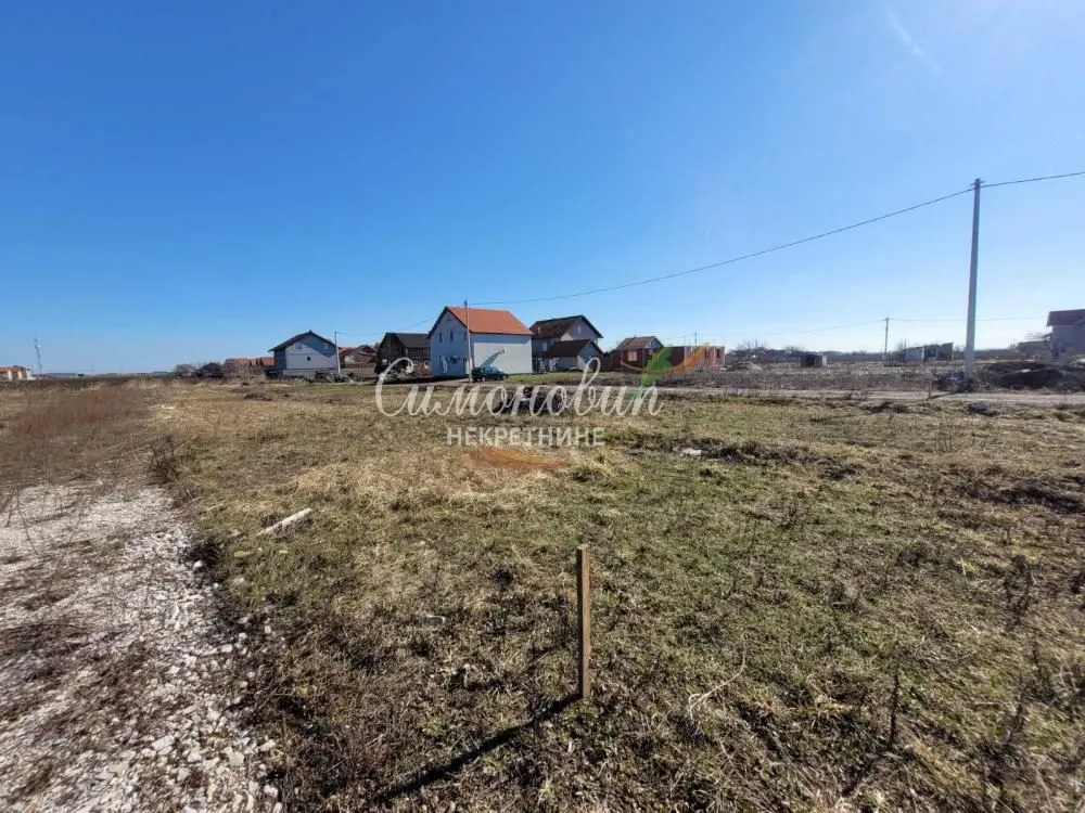 Prodaja, plac, 1100m², Zemun Ugrinovci, Zemun Sve Podlokacije