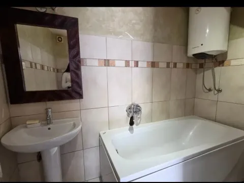 Rent, three bedroom apartment, 124m², Stari Grad, Budva - image 13