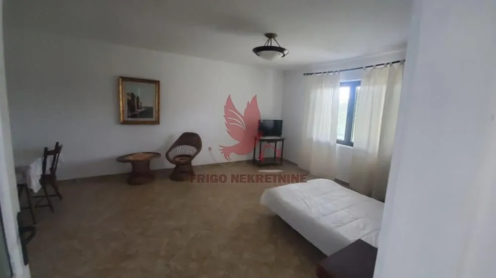 Prodaja, kuća, 280m², Centar, Topola