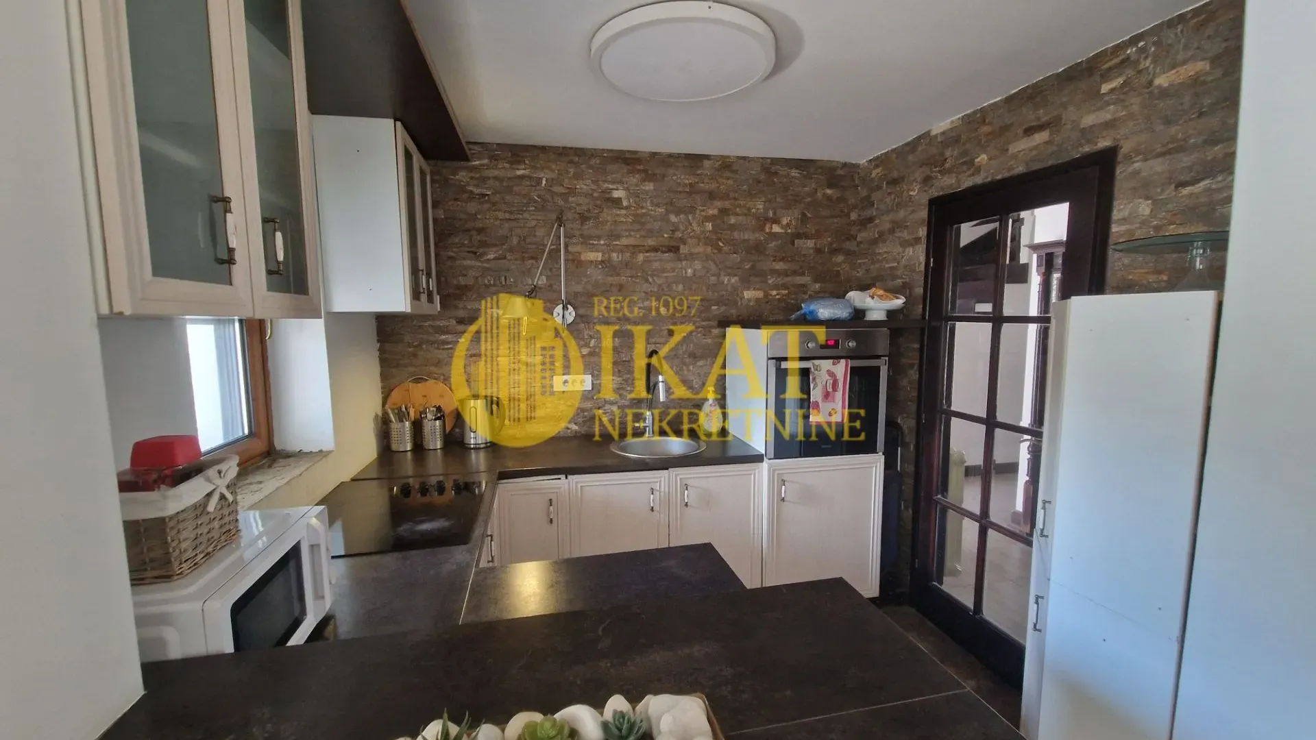 Sale, house, 445m², Čukarica, Beograd