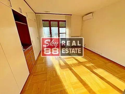 Izdavanje, kuća, 350m², Savski Venac, Beograd - image 7