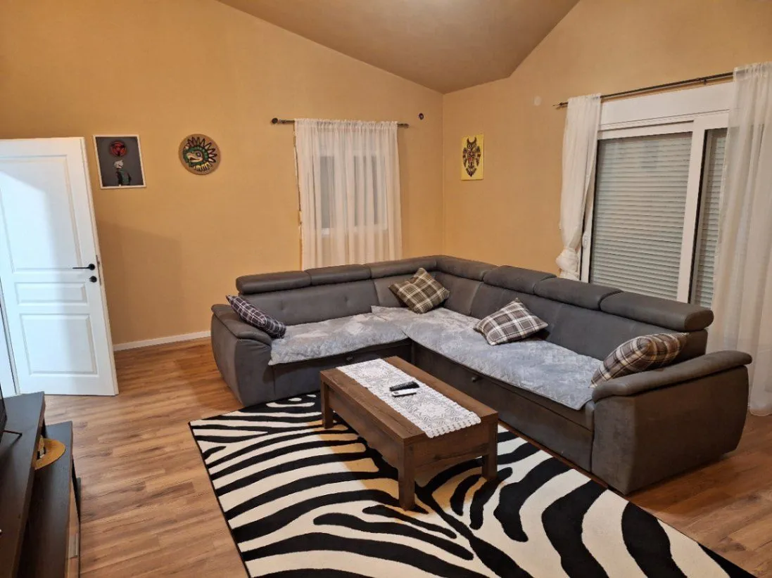 Rent, house, 170m², Cijevna, Podgorica
