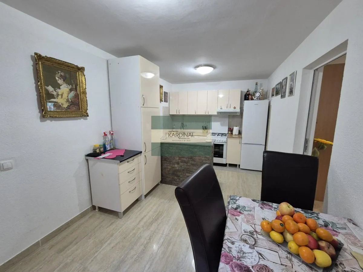 Sale, house, 181m², Kajsijar, Jagodina