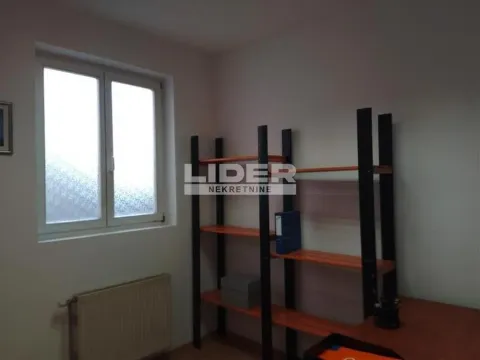 Izdavanje, poslovni prostor, 56m², Južni Bulevar, Vračar Sve Podlokacije - image 10