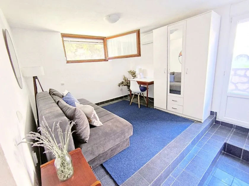 Rent, studio apartment, 25m², Lazi, Budva