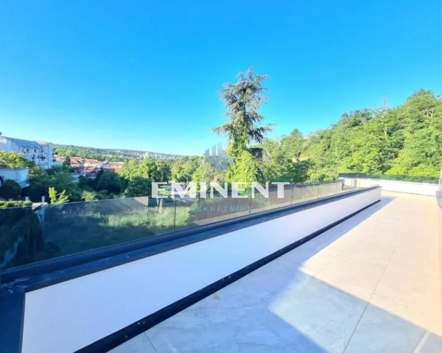 Izdavanje, trosoban stan, 360m², Savski Venac, Beograd