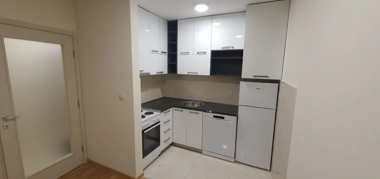 Izdavanje, jednosoban stan, 43m², City Kej, Podgorica