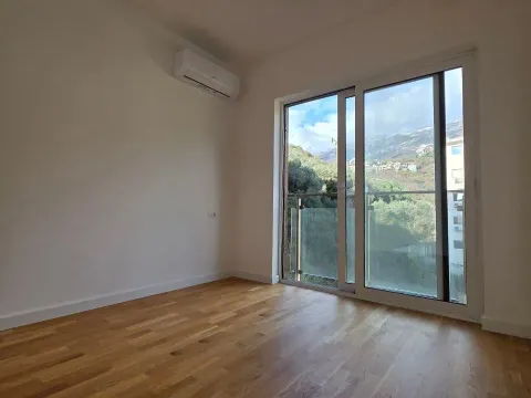 Sale, two bedroom apartment, 65m², Bečići, Budva - image 6