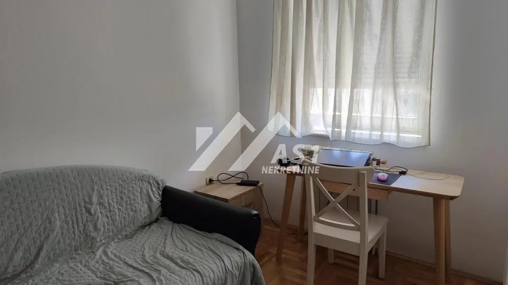 Izdavanje, trosoban stan, 54m², Adamovićevo Naselje, Novi Sad Sve Podlokacije
