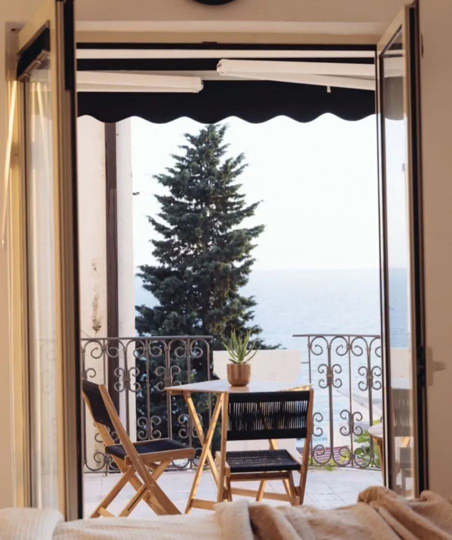 Sale, two bedroom apartment, 74m², Sveti Stefan, Budva