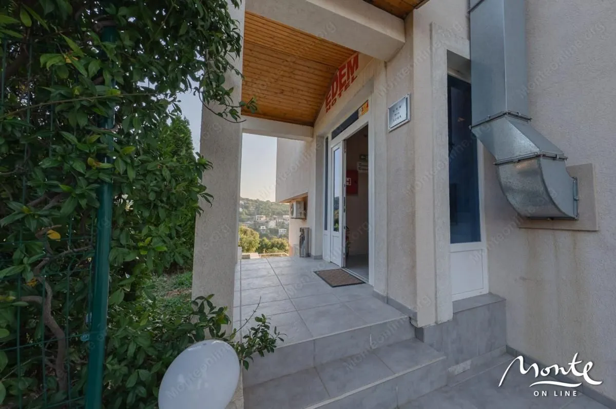 Sale, office space, 1100m², Kunje, Bar