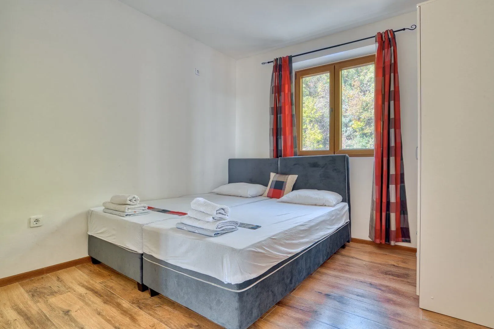 Sale, house, 388m², Petrovac, Budva