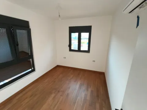 Rent, two bedroom apartment, 67m², Tološi, Podgorica - image 5