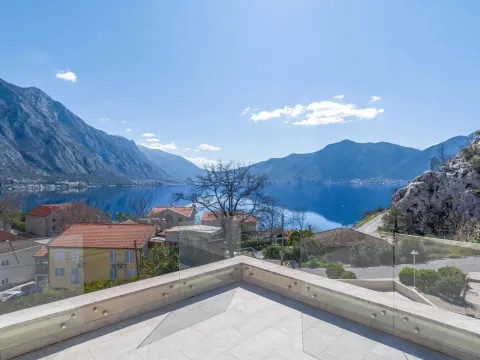 Prodaja, stan, 120m², Kotor, Crna Gora - image 18