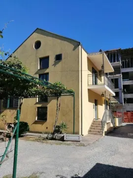 Rent, house, 300m², City Kvart, Podgorica - image 6