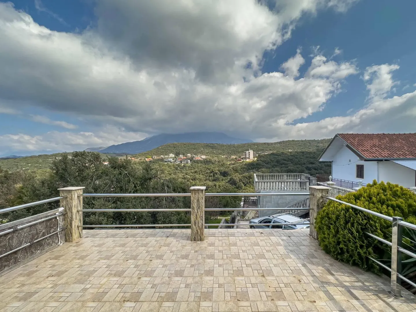 Prodaja, kuća, 160m², Utjeha, Bar