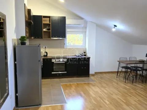 Izdavanje, stan, 50m², Tivat, Crna Gora - image 2