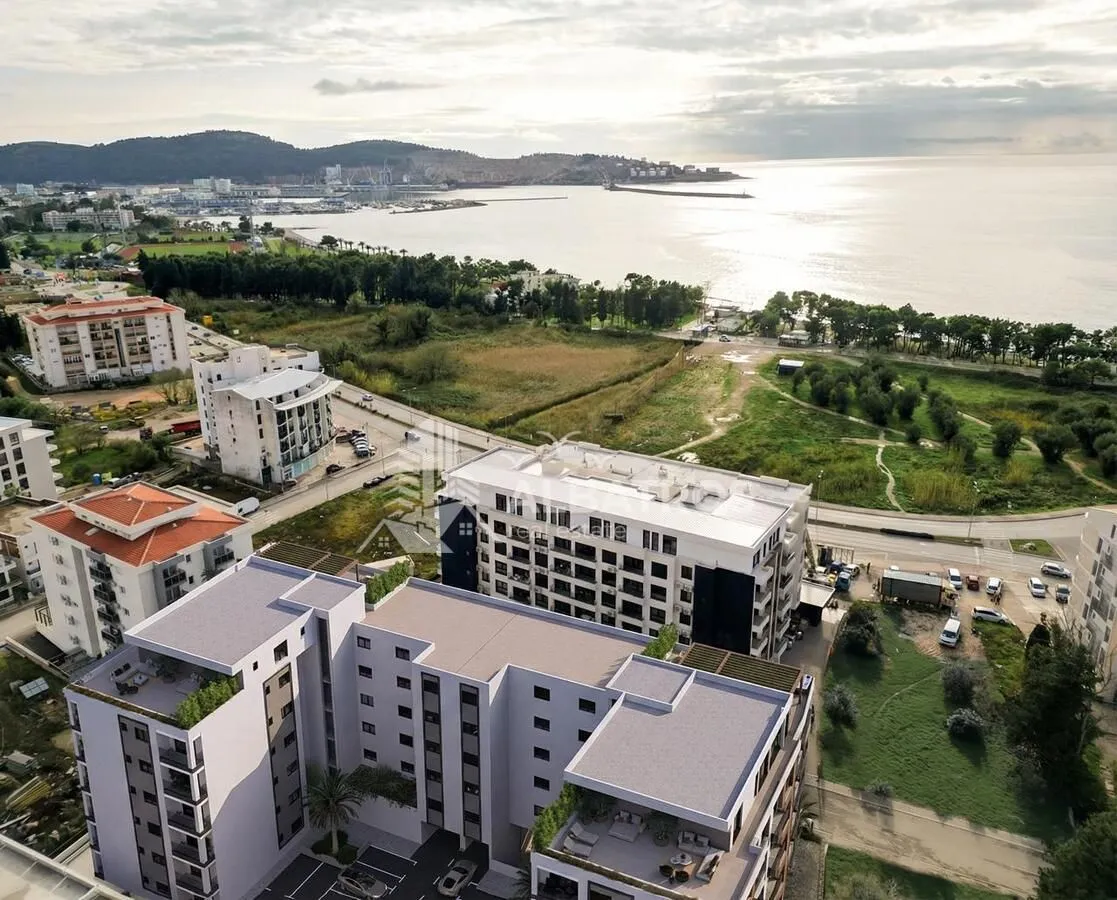 Prodaja, dvosoban stan, 3002m², Centar, Bar