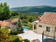 Izdavanje, kuća, 281m², Dub, Kotor - image 2