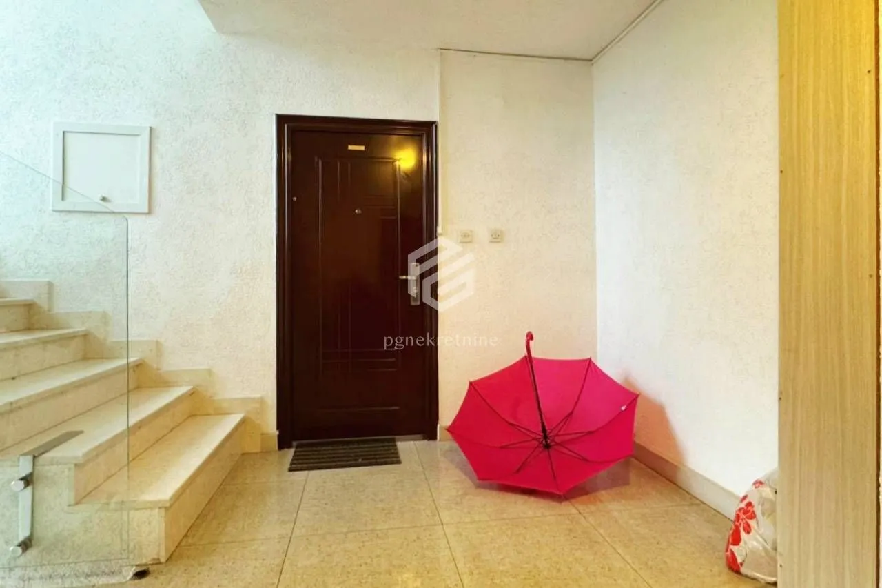 Prodaja, stan, 76m², Blok 5, Podgorica