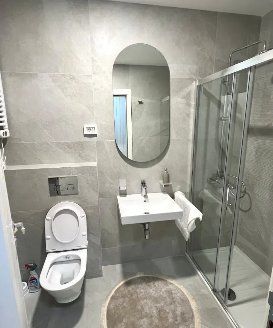 Izdavanje, jednosoban stan, 47m², Central Point, Podgorica