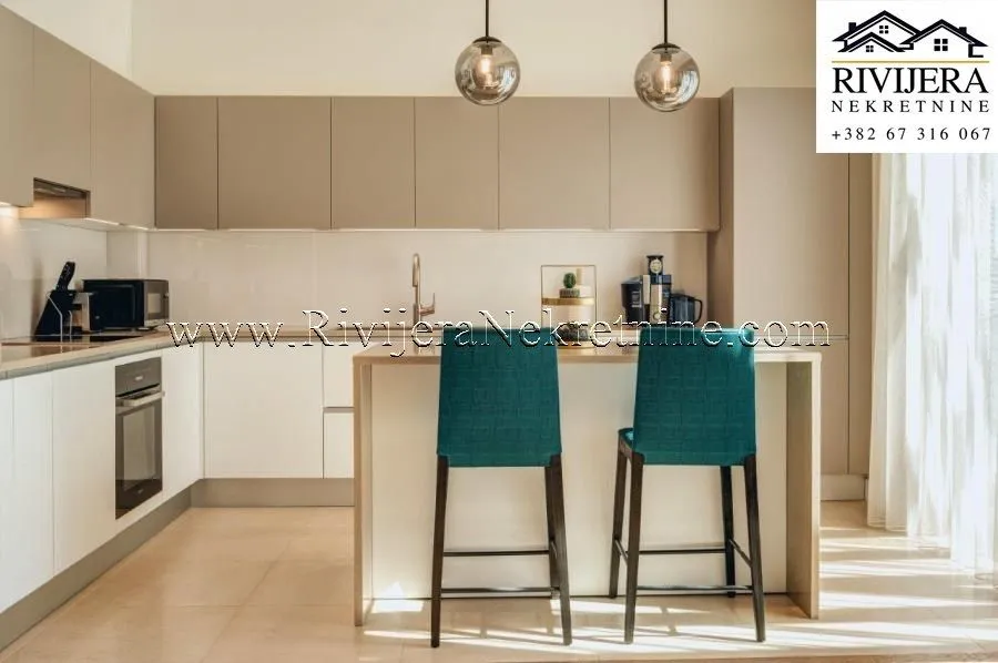 Prodaja, četvorosoban stan, 266m², Kumbor, Herceg Novi