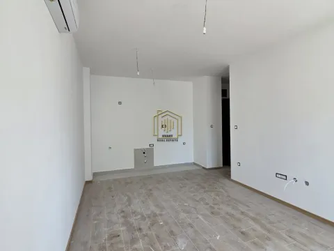 Rent, one bedroom apartment, 37m², Zabjelo, Podgorica - image 9