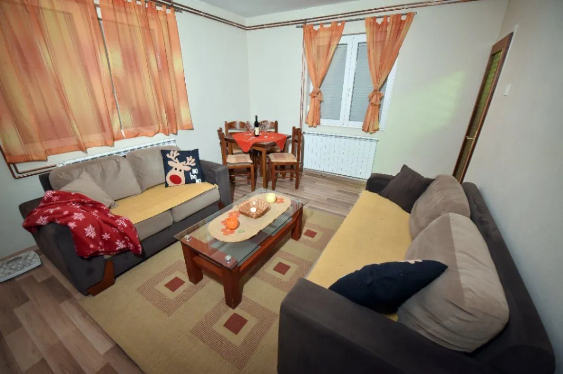 Izdavanje, kuća, 80m², Selišta, Kolašin