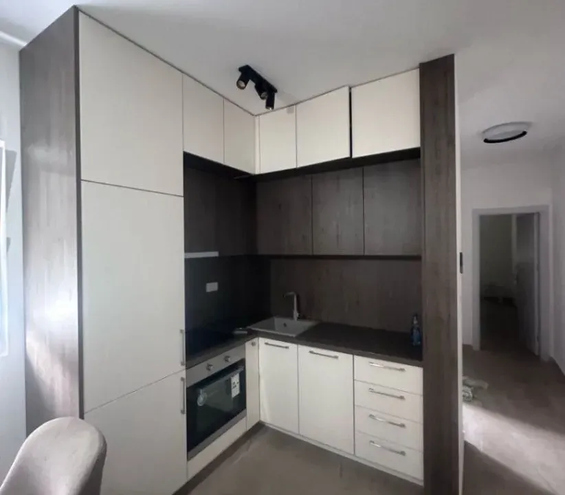 Izdavanje, jednosoban stan, 47m², Babilonija, Budva