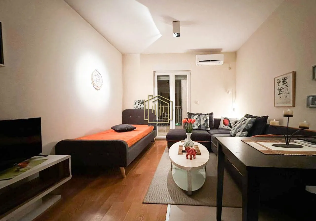 Izdavanje, stan, 29m², Blok 6, Podgorica