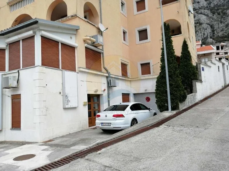 Sale, office space, 250m², Kotor, Crna Gora