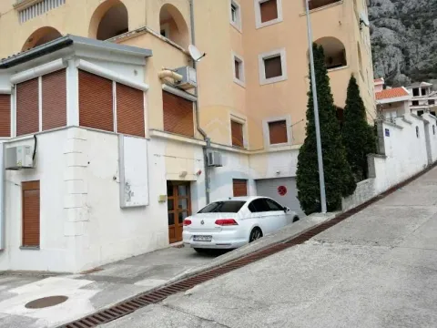 Prodaja, poslovni prostor, 250m2, Kotor Prodaja, poslovni prostor, 250m2, Kotor