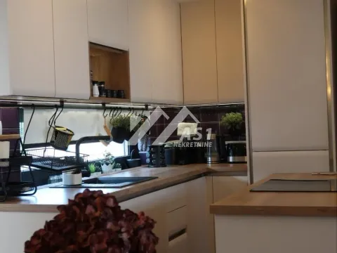 Rent, three bedroom apartment, 105m², Alibegovac, Petrovaradin - image 5