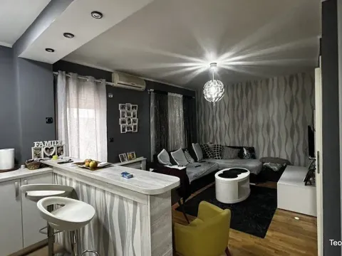 Sale, one bedroom apartment, 33m², Petlovo Brdo, Beograd - image 1