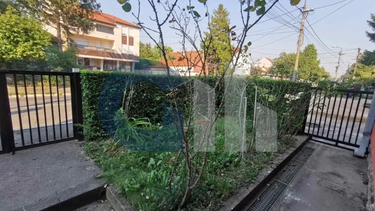 Sale, house, 262m², Batajnica, Beograd