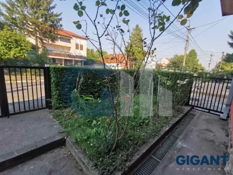 Sale, house, 262m², Batajnica, Beograd