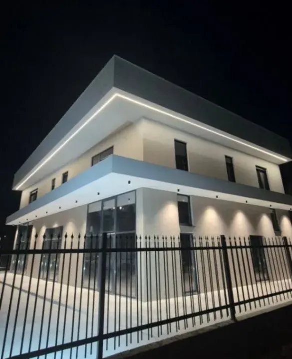 Izdavanje, poslovni prostor, 440m², Gornja Gorica, Podgorica