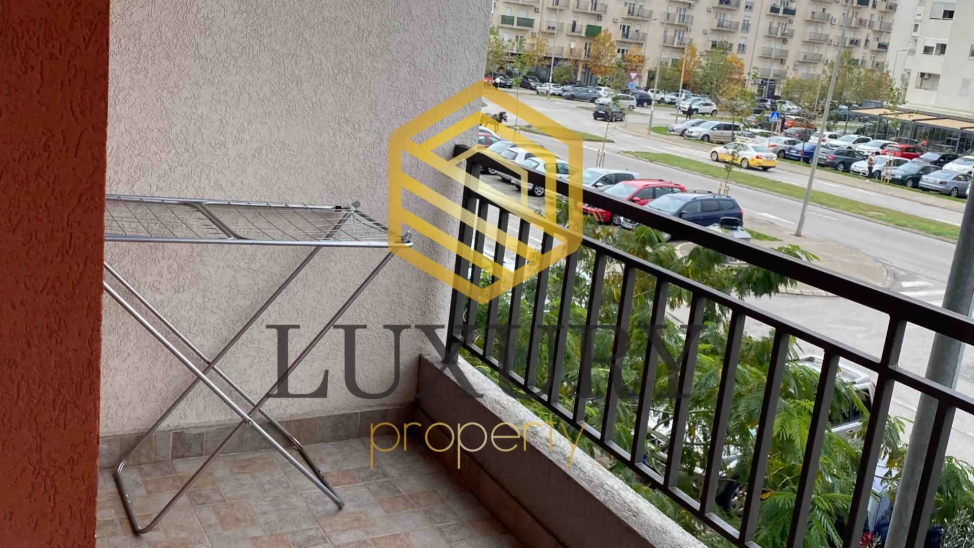 Rent, studio apartment, 29m², Stari Aerodrom, Podgorica