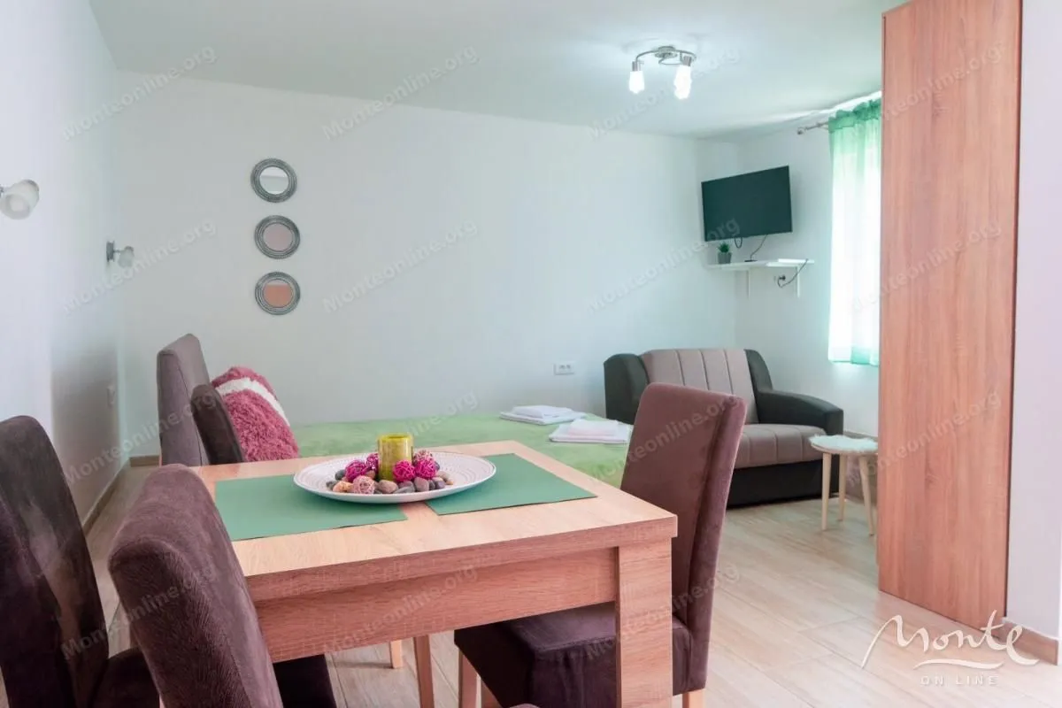 Prodaja, kuća, 130m², Žabljak, Crna Gora