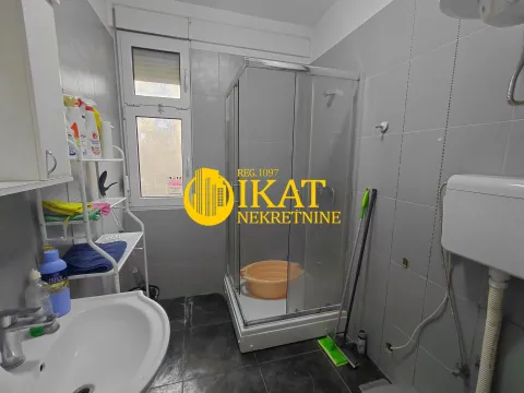 Rent, two bedroom apartment, 70m², Stari Grad, Beograd - image 8