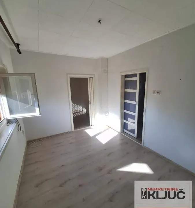 Prodaja, jednosoban stan, 29m², Podbara, Novi Sad Sve Podlokacije