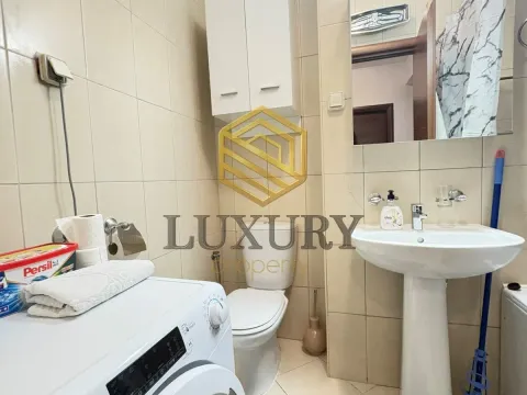 Izdavanje, dvosoban stan, 60m², City Kvart, Podgorica - image 14