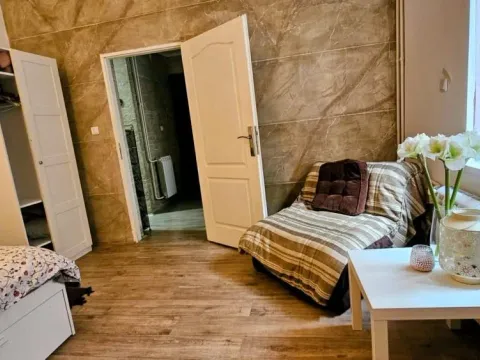 Izdavanje, dvosoban stan, 38m², Obilićev Venac, Beograd - image 1