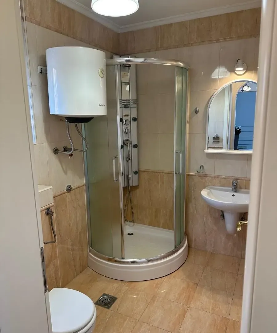 Rent, four bedroom apartment, 147m², Savski Venac, Beograd