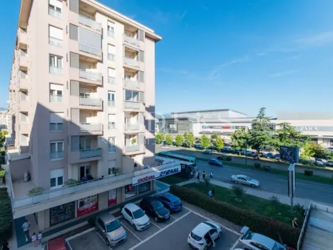 Rent, two bedroom apartment, 72m², City Kvart, Podgorica - image 19