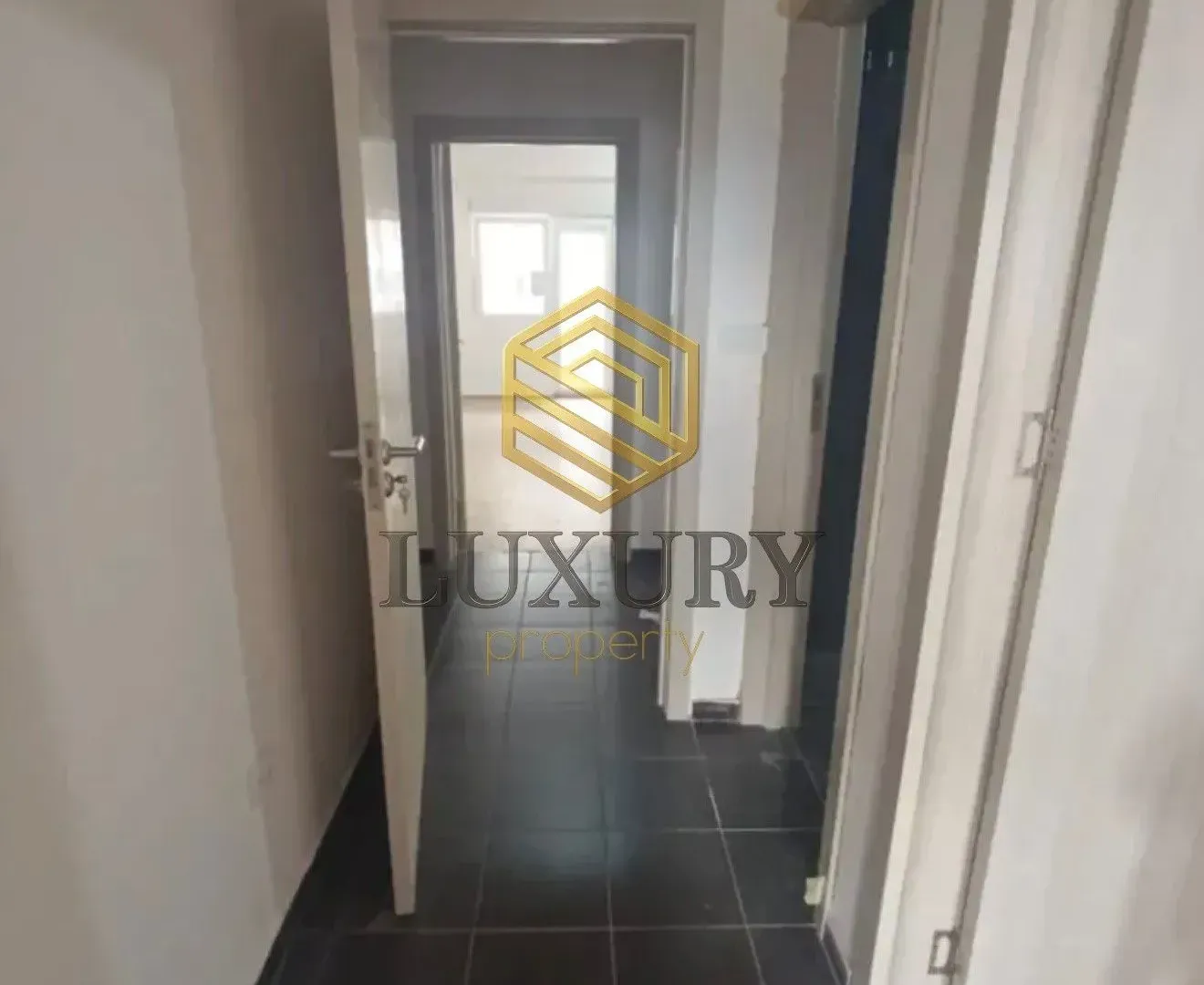Izdavanje, dvosoban stan, 85m², Ljubović, Podgorica